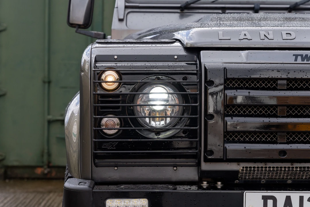 2013 Land Rover Defender 90 - Image 26 of 31