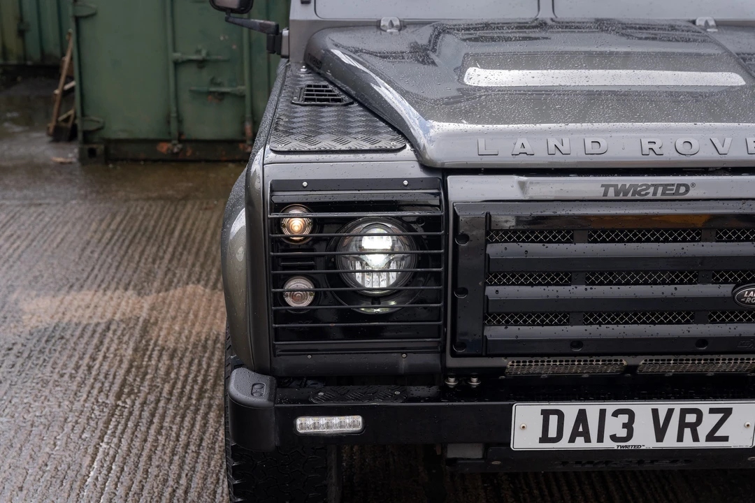 2013 Land Rover Defender 90 - Image 27 of 31