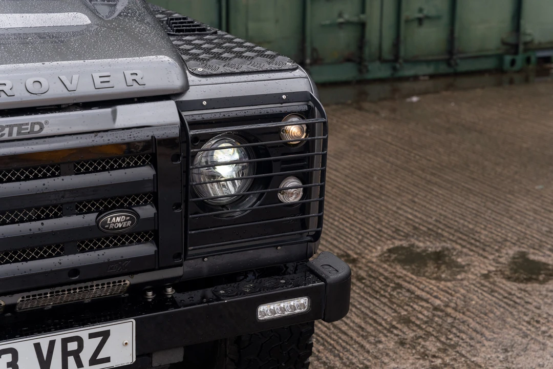 2013 Land Rover Defender 90 - Image 28 of 31