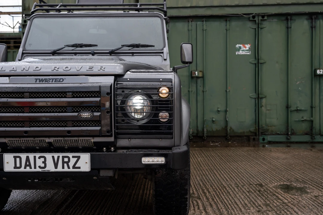 2013 Land Rover Defender 90 - Image 29 of 31