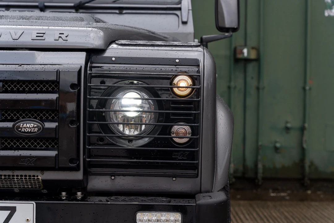2013 Land Rover Defender 90 - Image 30 of 31