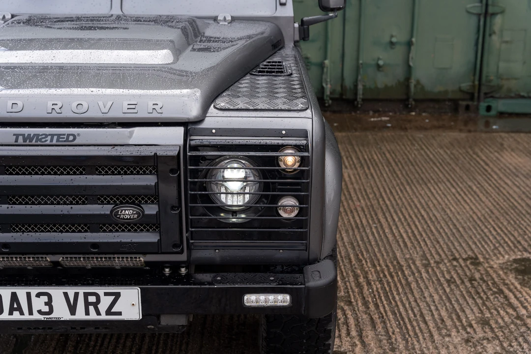 2013 Land Rover Defender 90 - Image 31 of 31