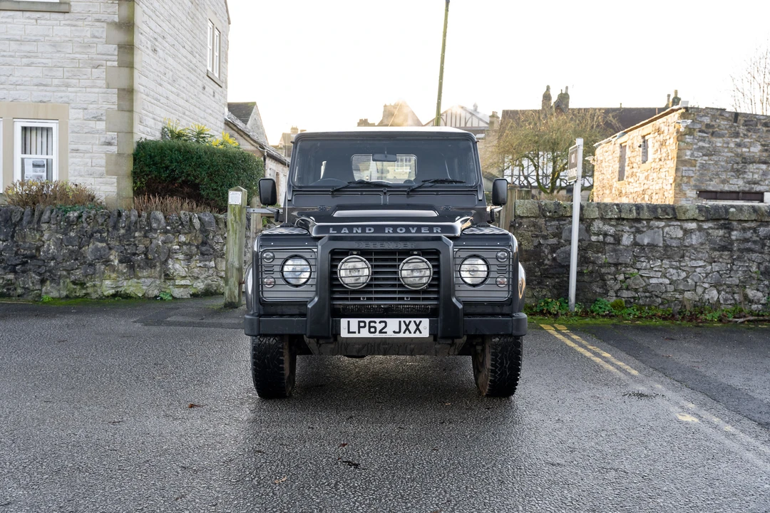 2013 Land Rover Defender 90 - Image 4 of 31