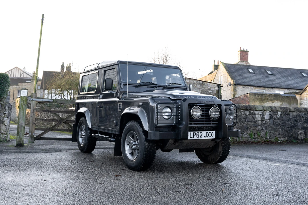 2013 Land Rover Defender 90 - Image 6 of 31