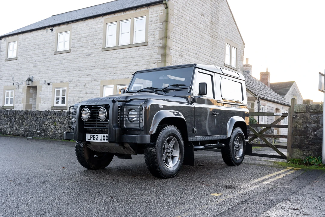 2013 Land Rover Defender 90 - Image 9 of 31
