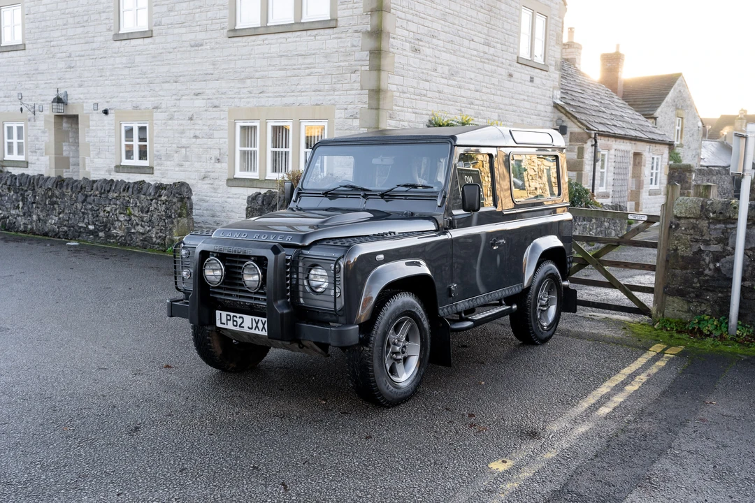 2013 Land Rover Defender 90 - Image 11 of 31