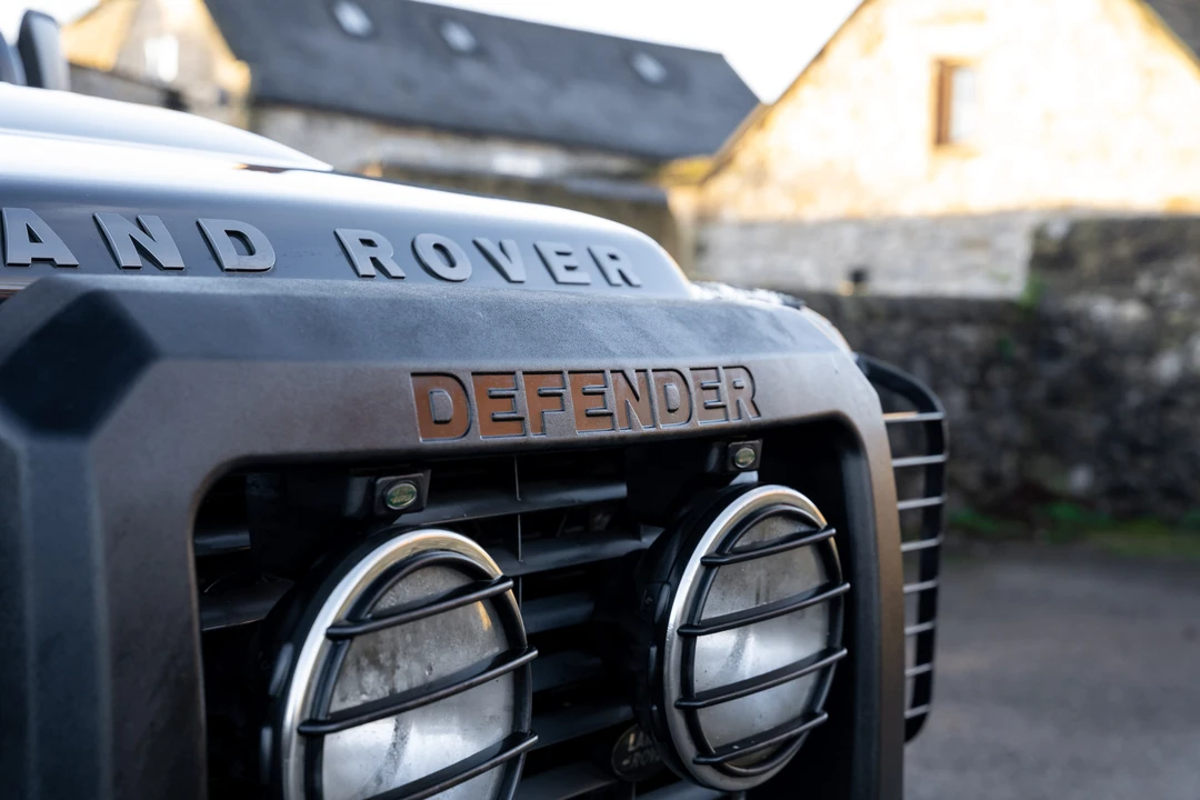 2013 Land Rover Defender 90 - Image 17 of 31