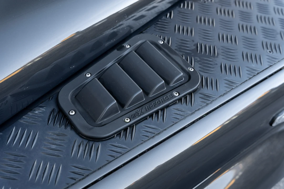 2013 Land Rover Defender 90 - Image 19 of 31
