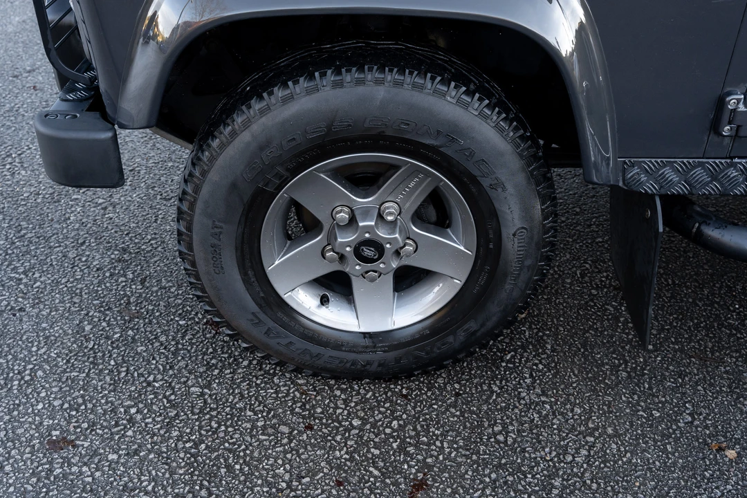 2013 Land Rover Defender 90 - Image 28 of 31