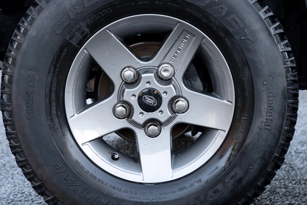 2013 Land Rover Defender 90 - Image 29 of 31