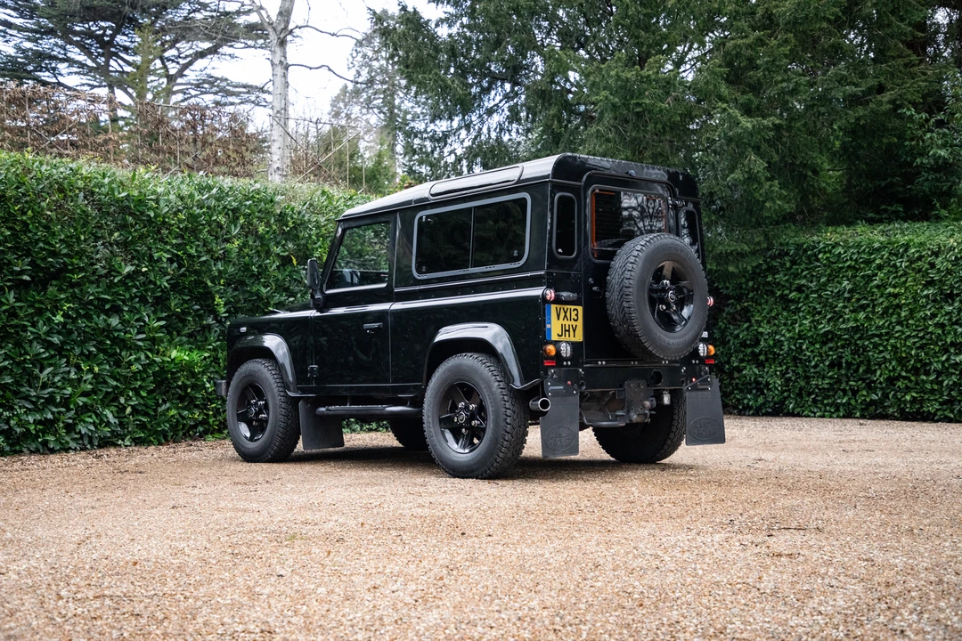 2013 Land Rover Defender 90 - Image 7 of 31