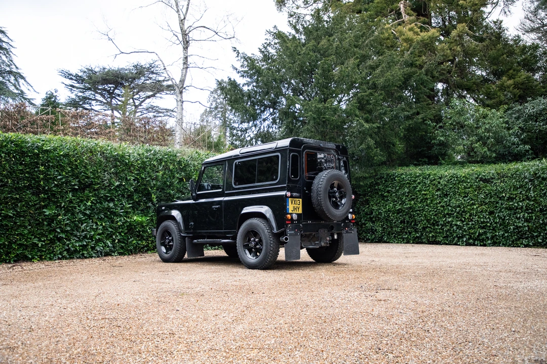 2013 Land Rover Defender 90 - Image 8 of 31