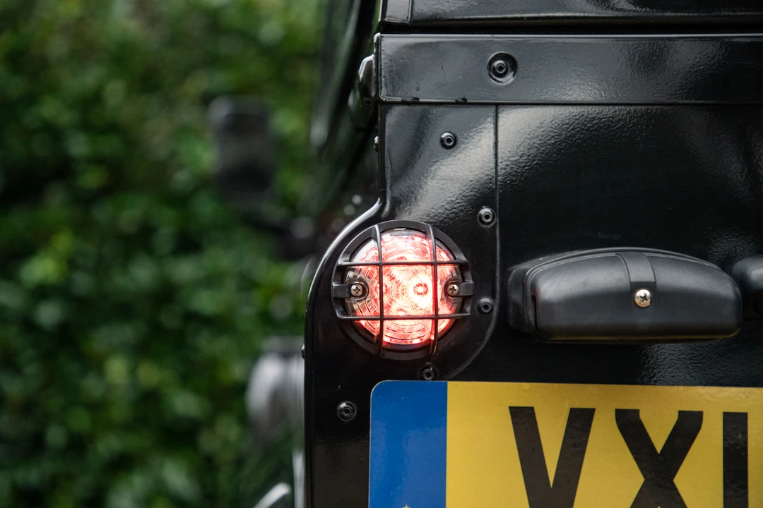 2013 Land Rover Defender 90 - Image 27 of 31