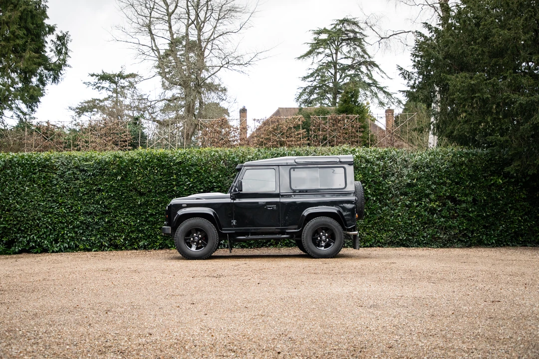 2013 Land Rover Defender 90 - Image 9 of 31
