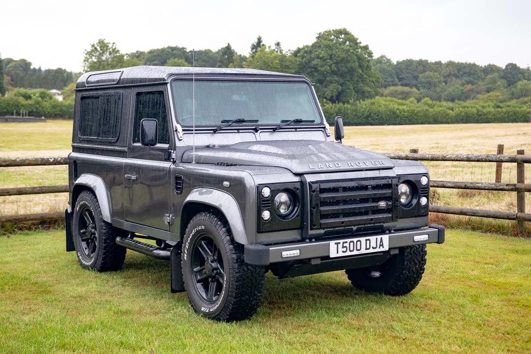 2013 Land Rover Defender 90 - Image 8 of 31