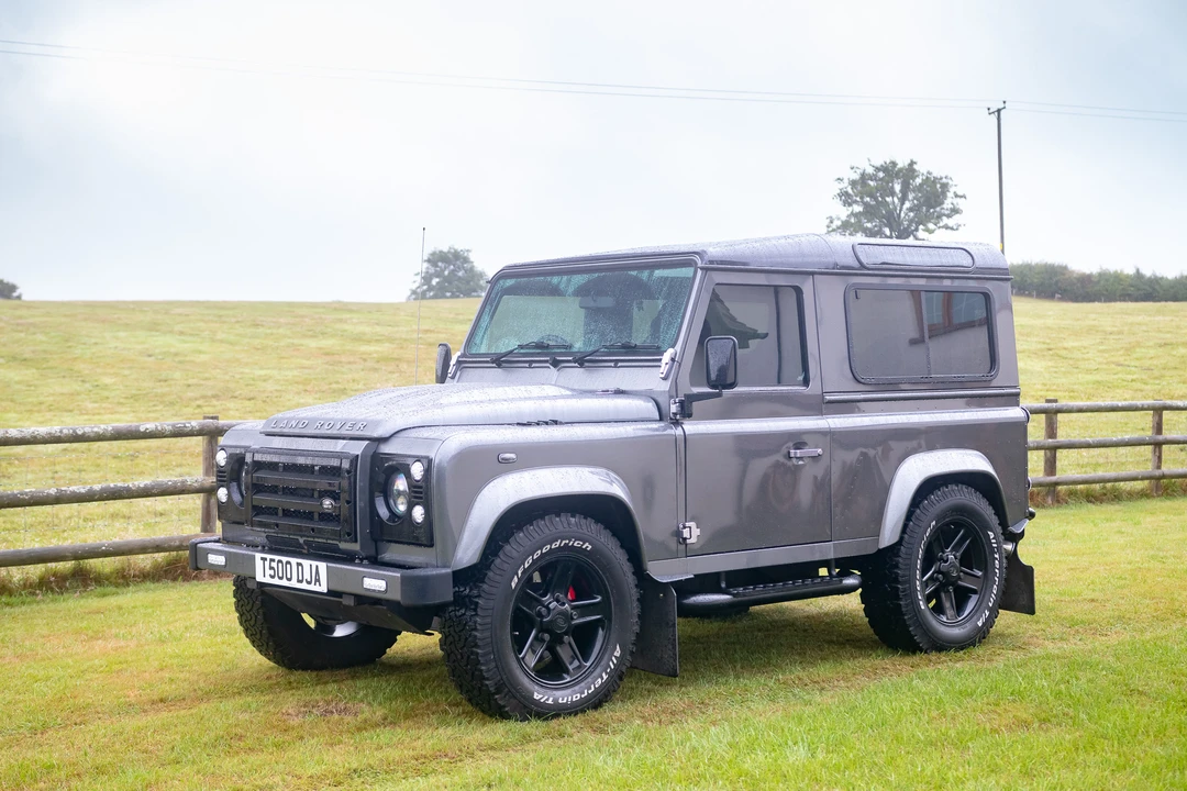 2013 Land Rover Defender 90 - Image 21 of 31