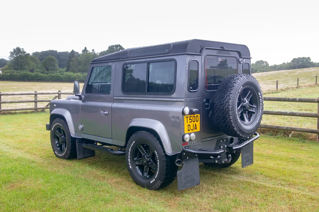 2013 Land Rover Defender 90 - Image 23 of 31