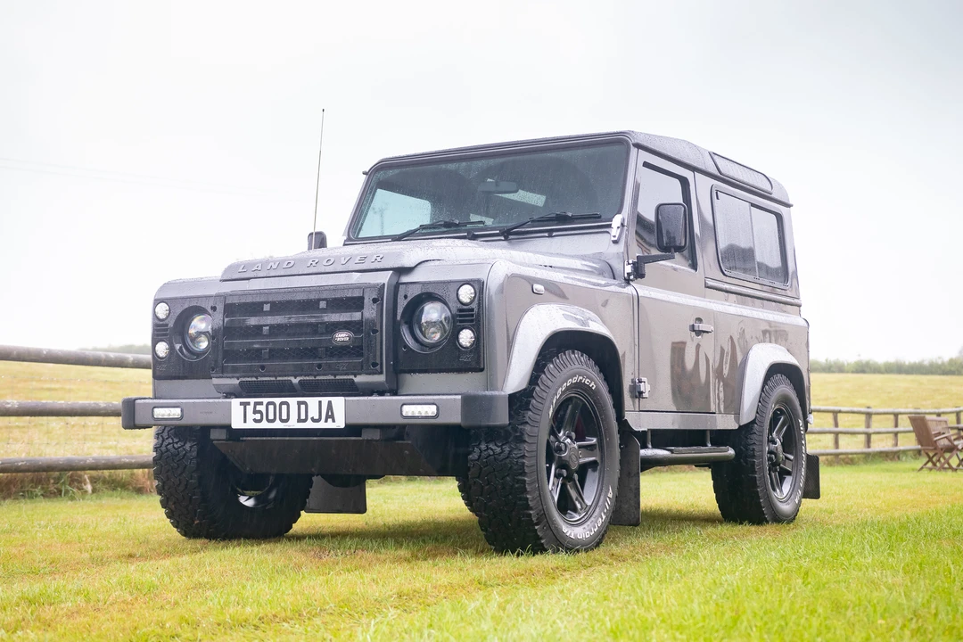 2013 Land Rover Defender 90 - Image 26 of 31