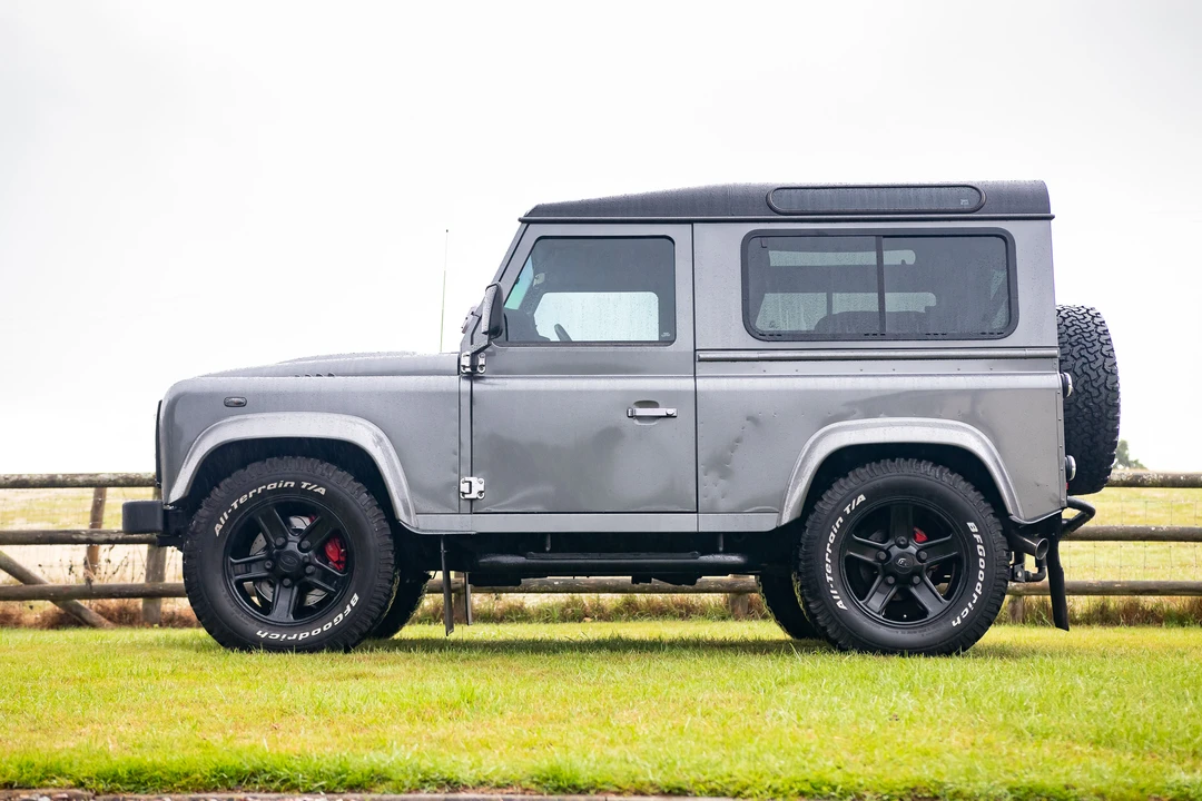 2013 Land Rover Defender 90 - Image 28 of 31