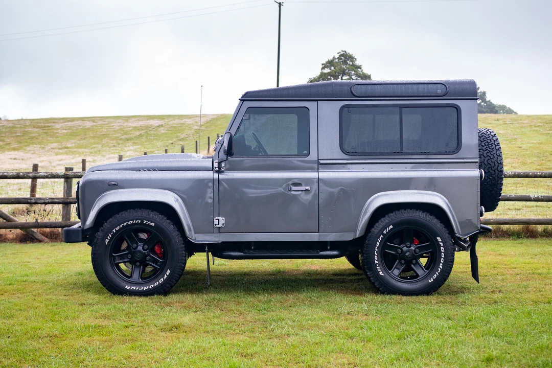 2013 Land Rover Defender 90 - Image 29 of 31