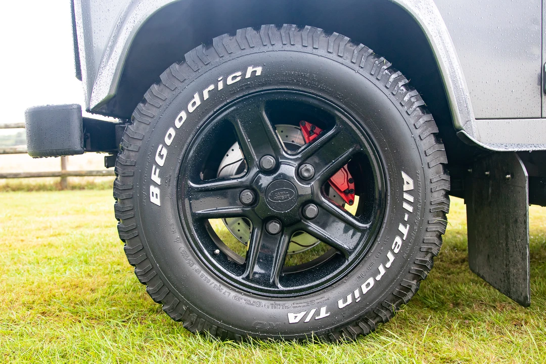 2013 Land Rover Defender 90 - Image 30 of 31