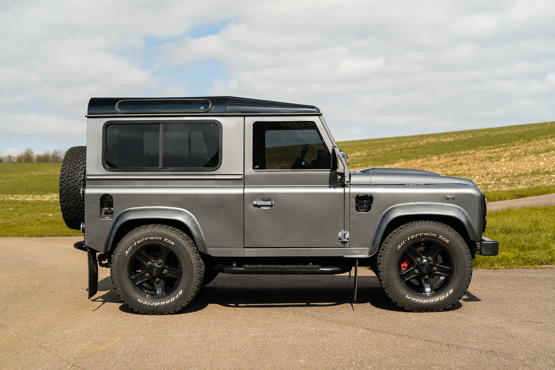 2013 Land Rover Defender 90 - Image 12 of 31