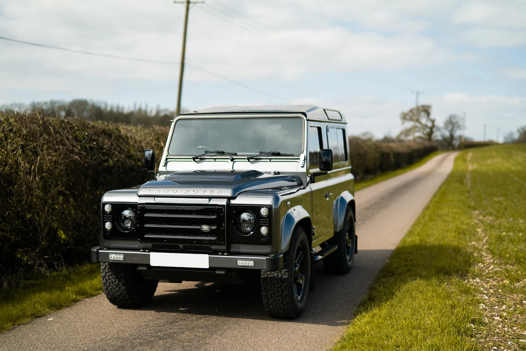 2013 Land Rover Defender 90 - Image 7 of 31