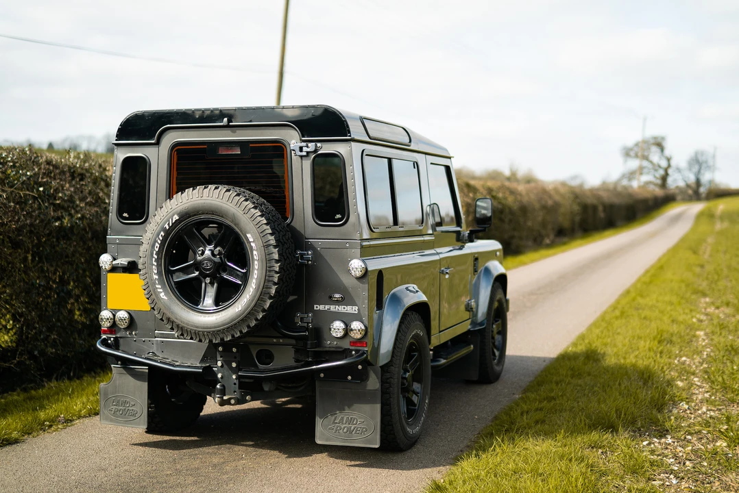 2013 Land Rover Defender 90 - Image 29 of 31