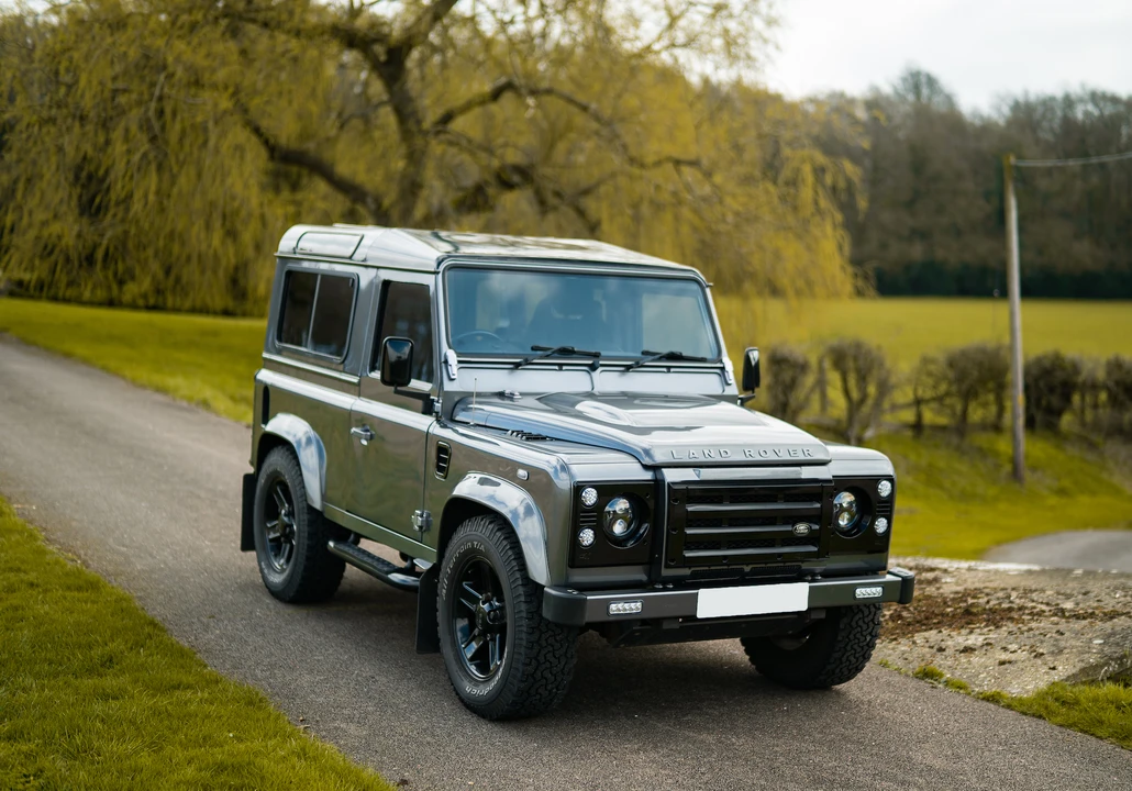 2013 Land Rover Defender 90 - Image 10 of 31