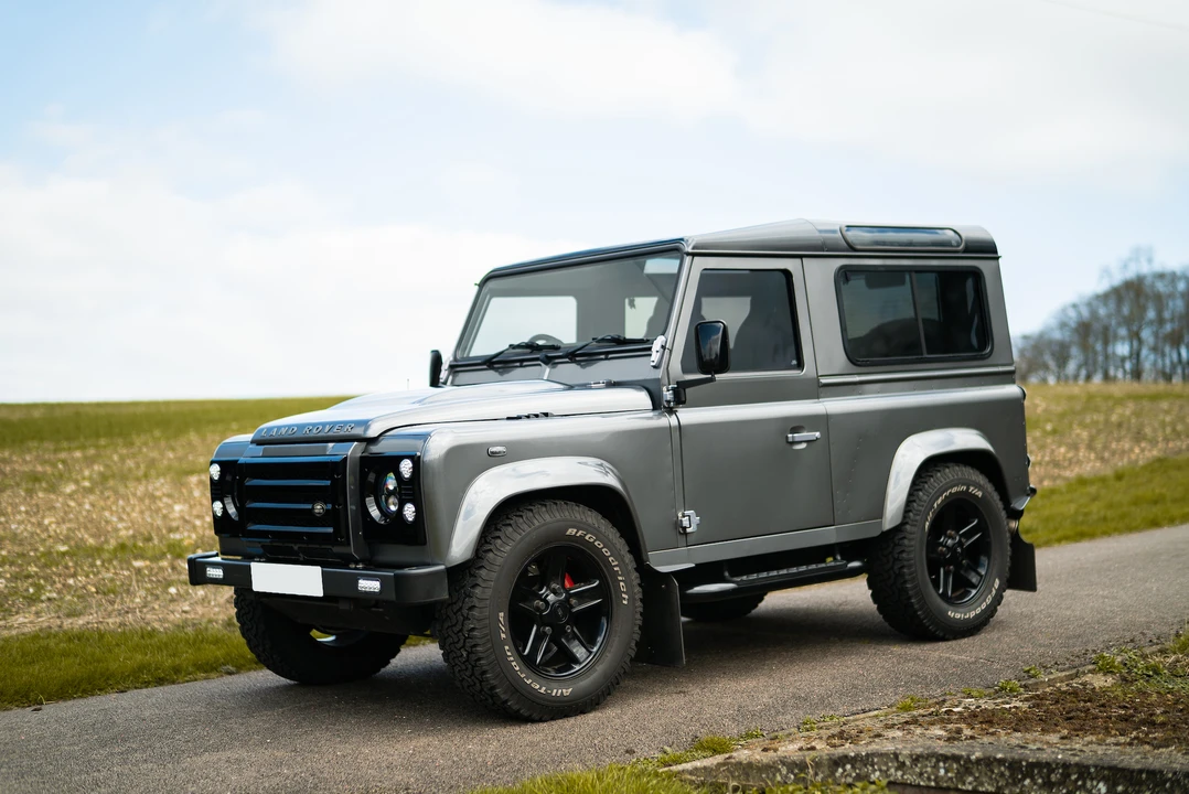 2013 Land Rover Defender 90 - Image 4 of 31