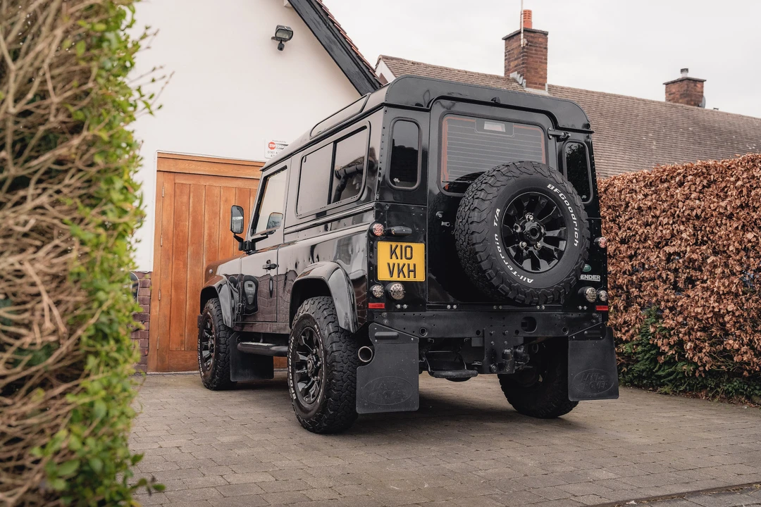 2013 Land Rover Defender 90 - Image 6 of 31