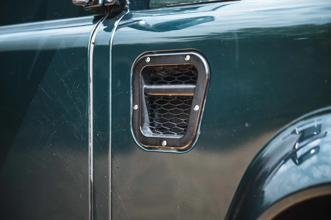 2013 Land Rover Defender 90 - Image 26 of 31