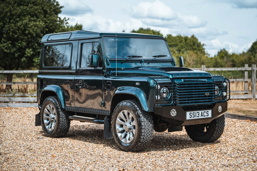 2013 Land Rover Defender 90 - Image 18 of 31
