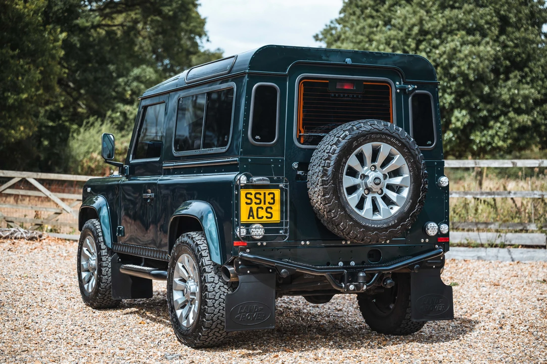2013 Land Rover Defender 90 - Image 6 of 31