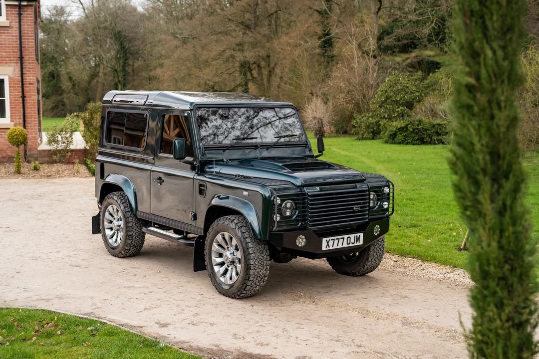 2013 Land Rover Defender 90 - Image 12 of 31