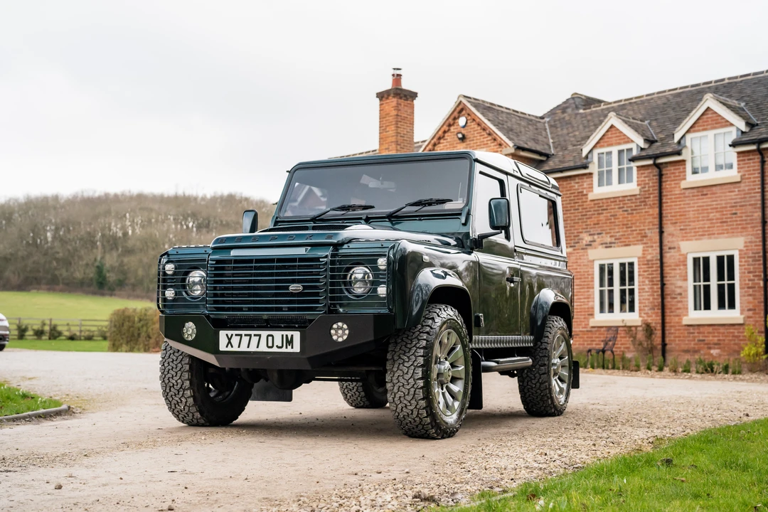 2013 Land Rover Defender 90 - Image 10 of 31