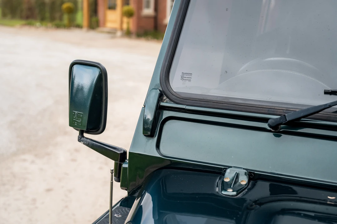2013 Land Rover Defender 90 - Image 29 of 31