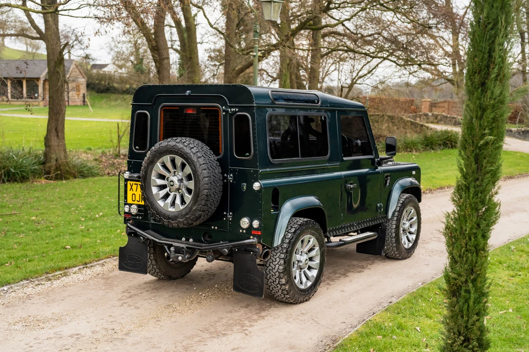 2013 Land Rover Defender 90 - Image 13 of 31