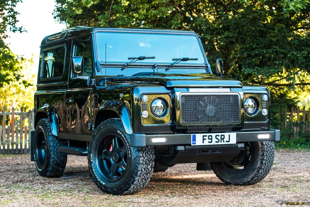 2013 Land Rover Defender 90 - Image 2 of 31