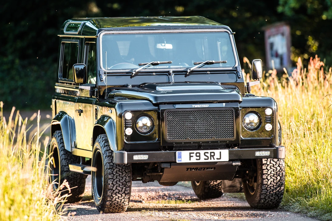 2013 Land Rover Defender 90 - Image 4 of 31