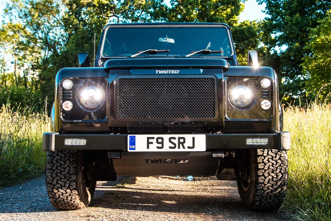 2013 Land Rover Defender 90 - Image 13 of 31