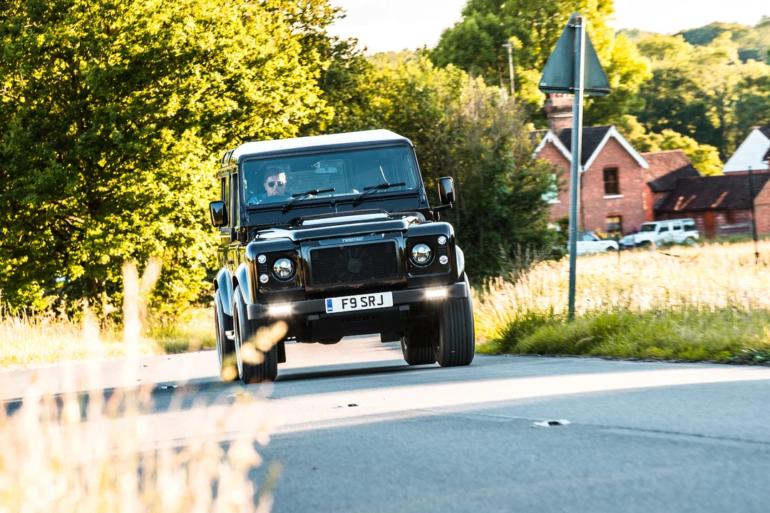 2013 Land Rover Defender 90 - Image 23 of 31