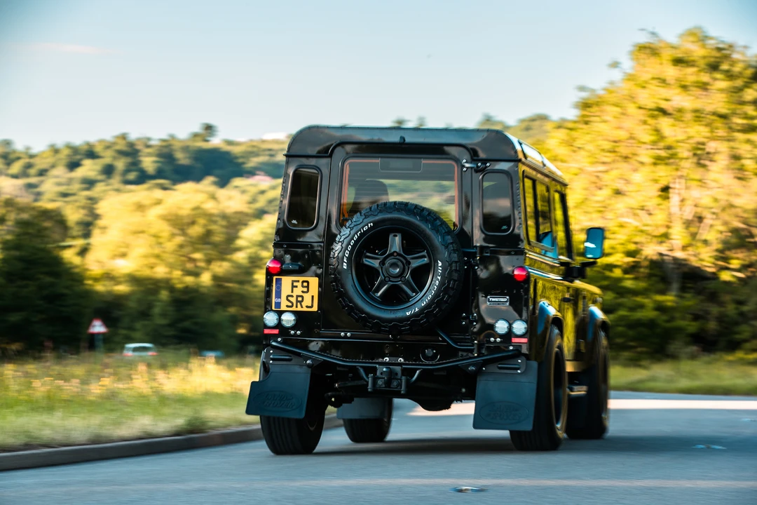2013 Land Rover Defender 90 - Image 26 of 31