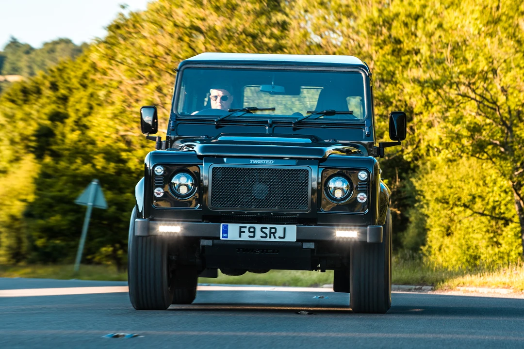 2013 Land Rover Defender 90 - Image 27 of 31