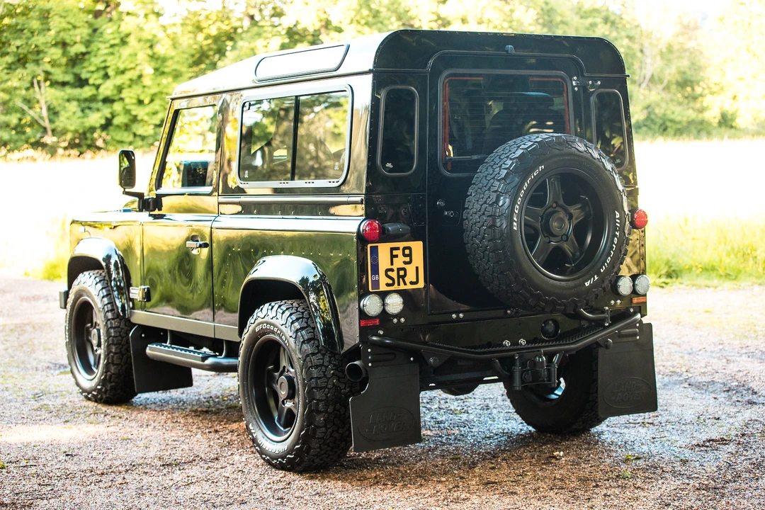 2013 Land Rover Defender 90 - Image 8 of 31