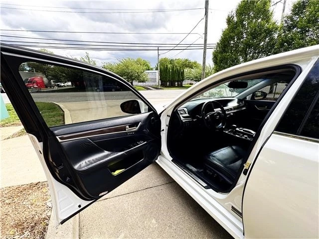 2013 Lexus GS 4th Gen - Image 11 of 21