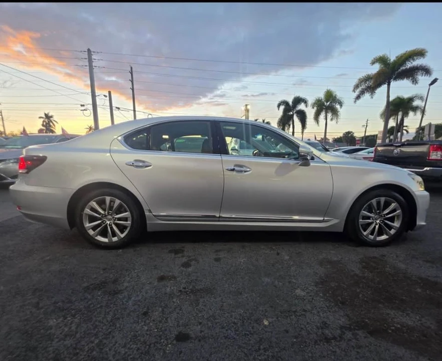 2013 Lexus LS 4th Gen - Image 7 of 7