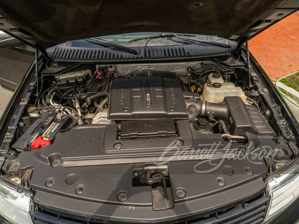 2013 Lincoln Navigator 3rd Gen - Image 6 of 25