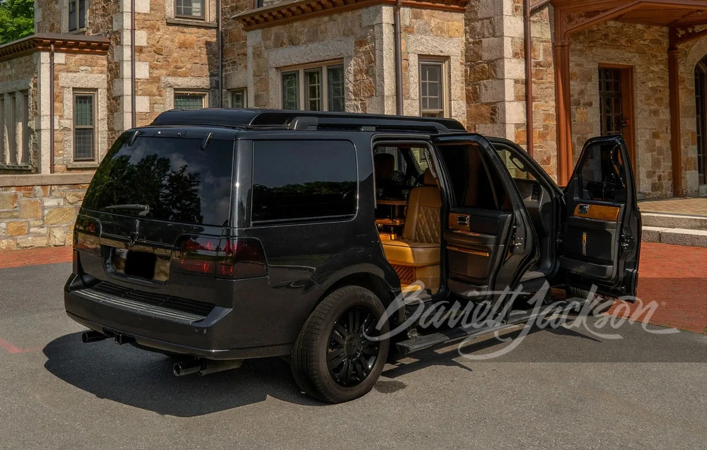 2013 Lincoln Navigator 3rd Gen - Image 24 of 25