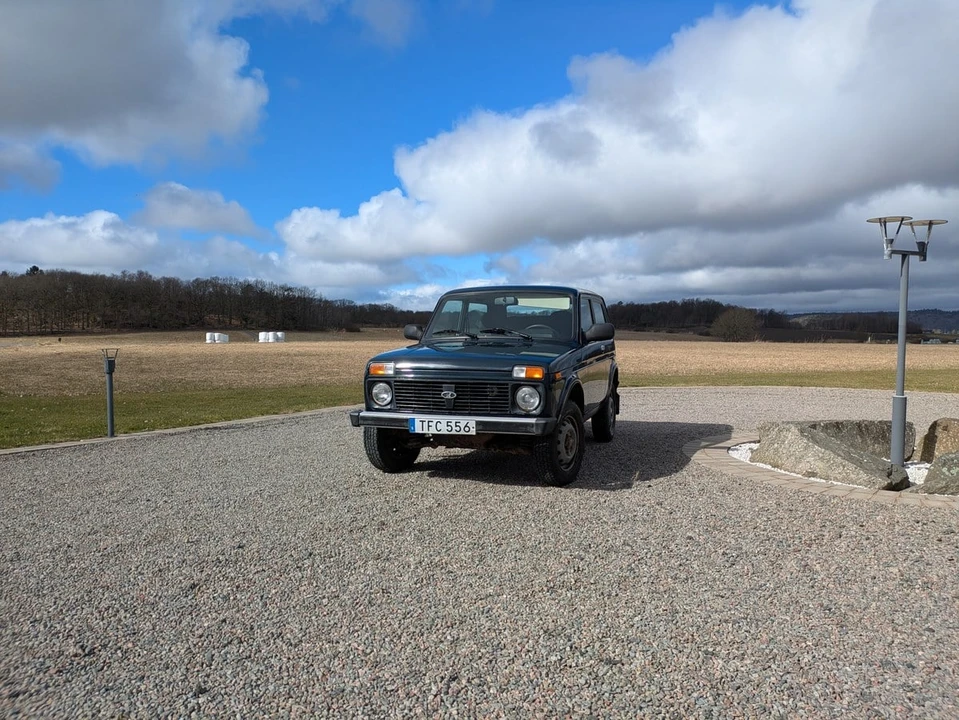 2013 Lada - Image 3 of 30